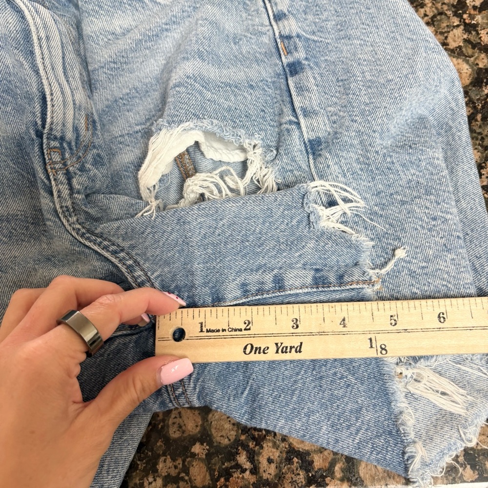 American Eagle Baggy Mom Shorts Womens Size 6 Distressed Blue Denim - Picture 8 of 8